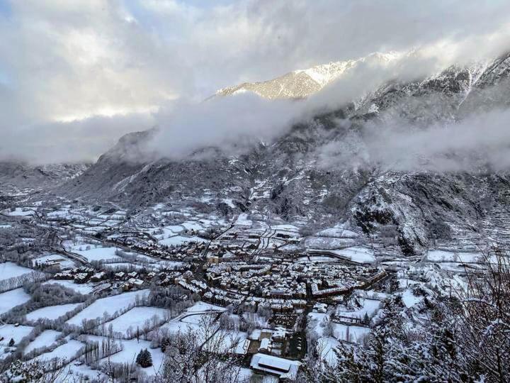 Apartamentos Nogueret Benasque Buitenkant foto