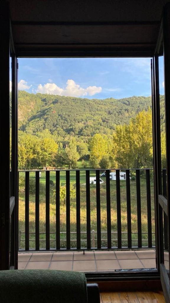 Apartamentos Nogueret Benasque Buitenkant foto