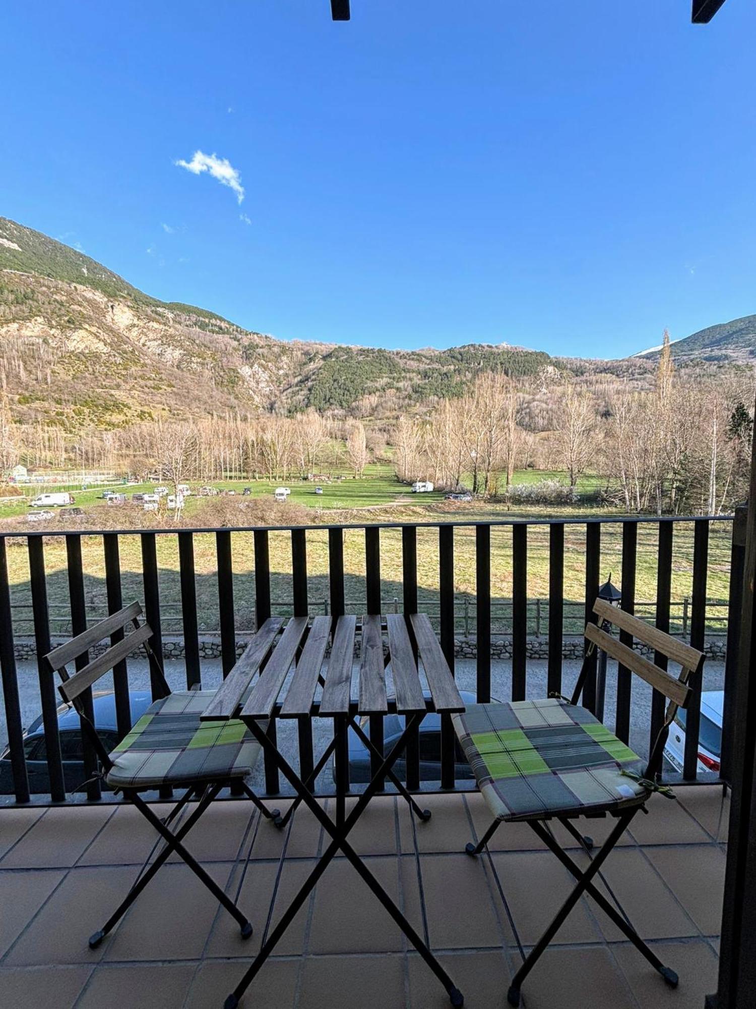 Apartamentos Nogueret Benasque Buitenkant foto